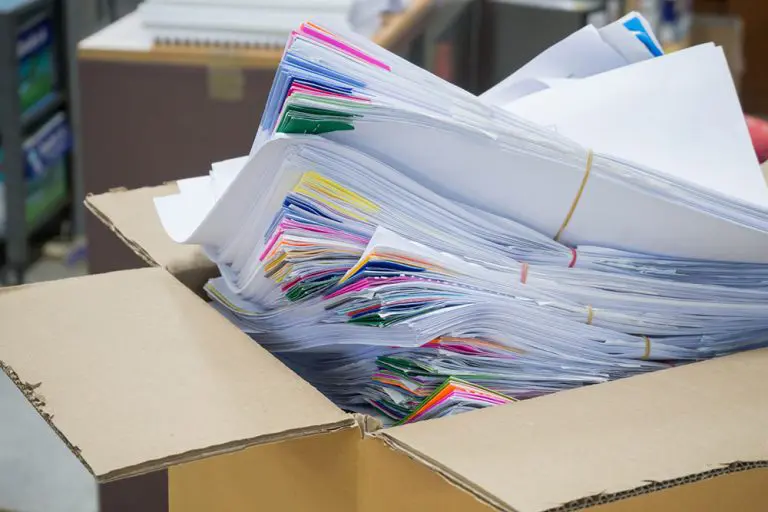 HIPAA-compliant document shredding services for hospitals, clinics, and healthcare offices – Secure Shredding and E-Recycling